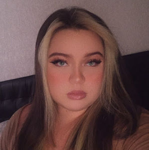 Meet your Posher, Elisa